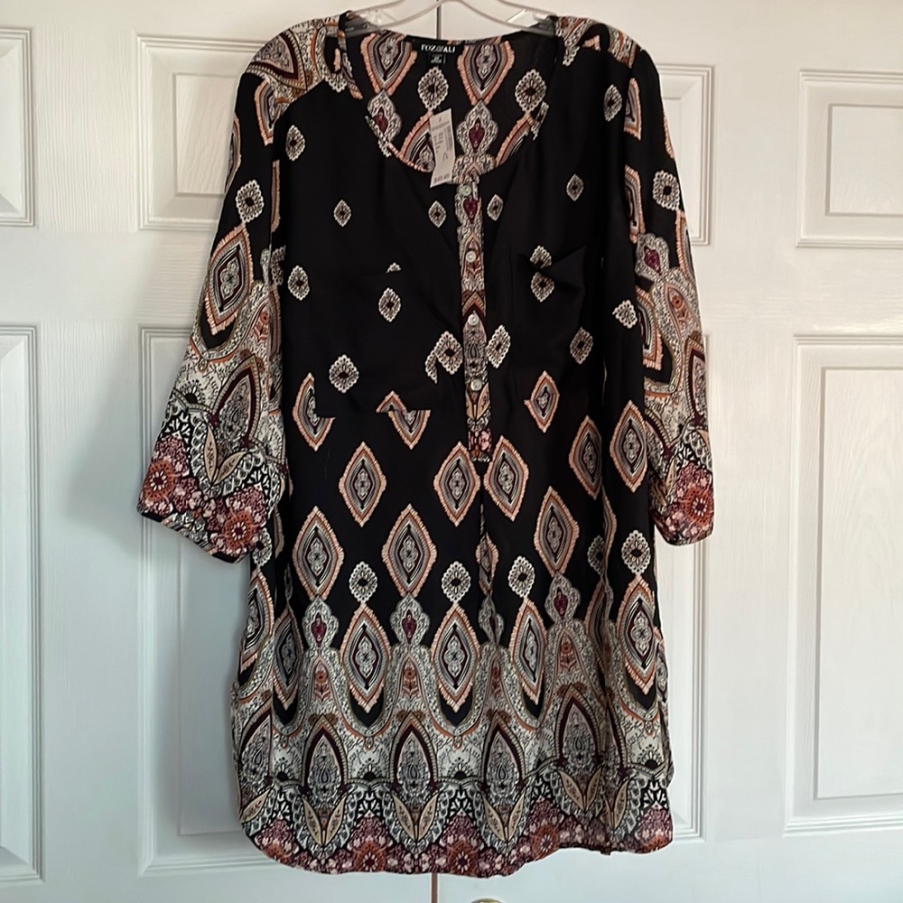 Roz & Ali multicolored shirt.
